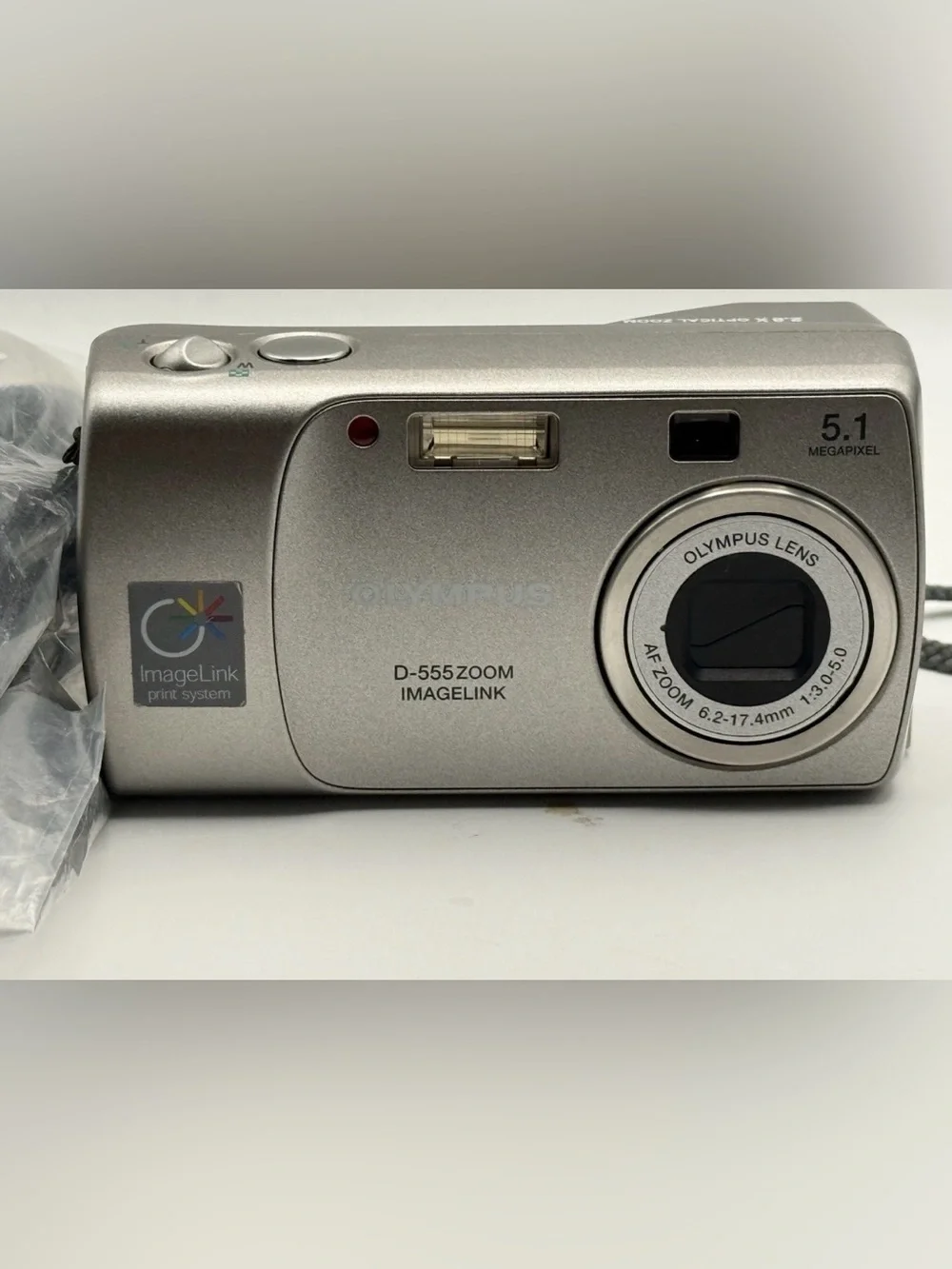 Olympus D-555 5.1MP Bundle - Case, Card Reader & Wallet | Vintage CCD Digital